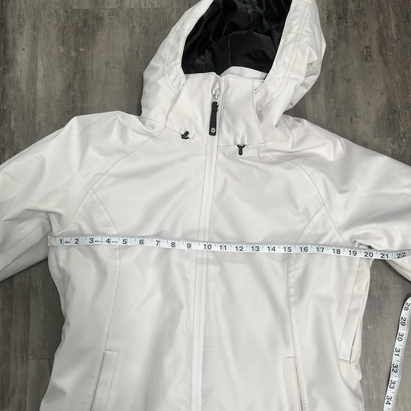 Wildhorn Frontera White Lunar Ski/Snow Jacket Size Medium - Picture 4 of 8